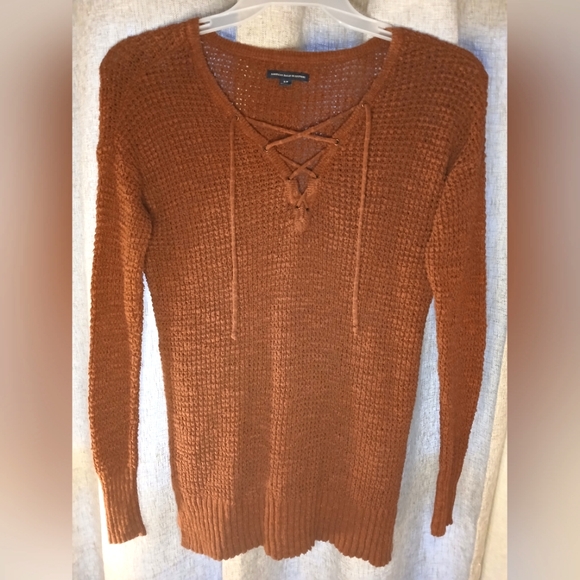 AMERICAN EAGLE OUTFITTERS WOMENS SIZE SMALL LONG-SLEEVE ORANGE SWEATER 🍊 - Picture 1 of 4